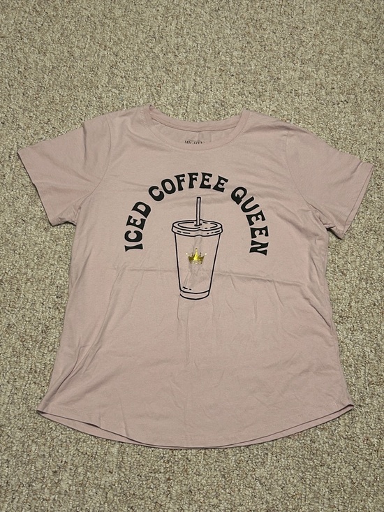 Mighty Fine Tops - Mighty Fine “Iced Coffee Queen” Graphic Tee – Pink, Large, Excellent Condition